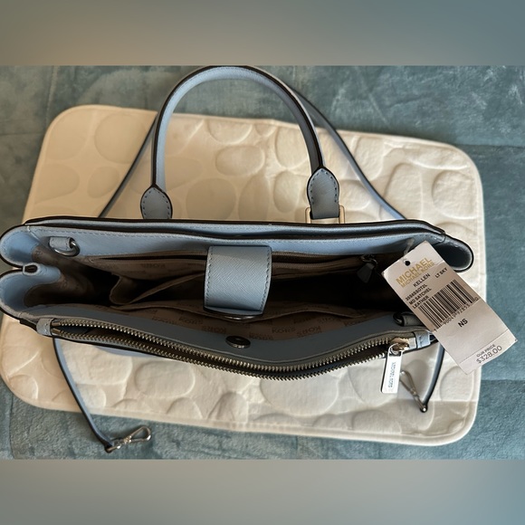 Tote/Cross Body Michael Kors Purse - Picture 3 of 3